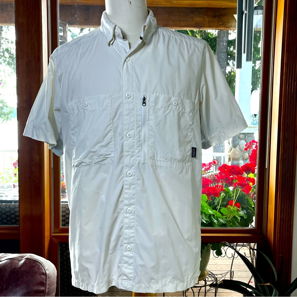 Patagonia Lightweight Short Sleeve Shirt Men’s  L Breathable Hiking Athleisure